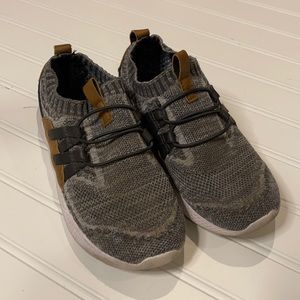 Boys slip on size 13